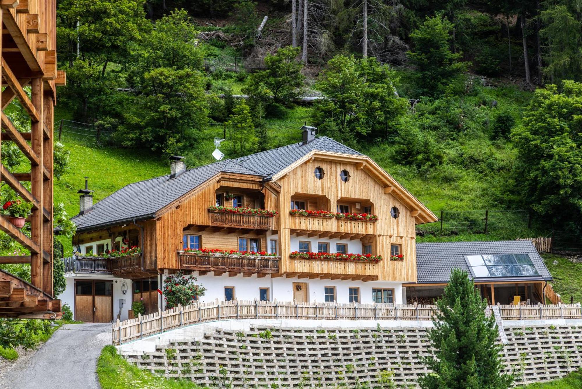 Farm Chalet Jusciara Badia  Exteriér fotografie